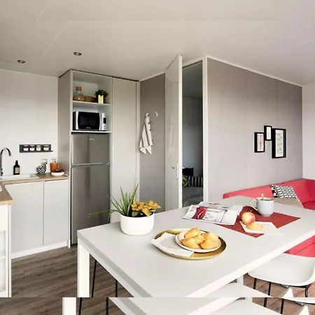 Camping En Ou Mobil-home Chez Camp'in Pirellu *