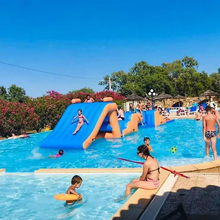 En Ou Mobil-home Chez Camp'in Pirellu Parque de Campismo Porto-Vecchio (Corsica)